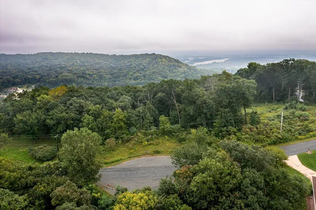 $175,000 | Lot 7-8 Crescent Hills Drive, La Crescent, MN 55947