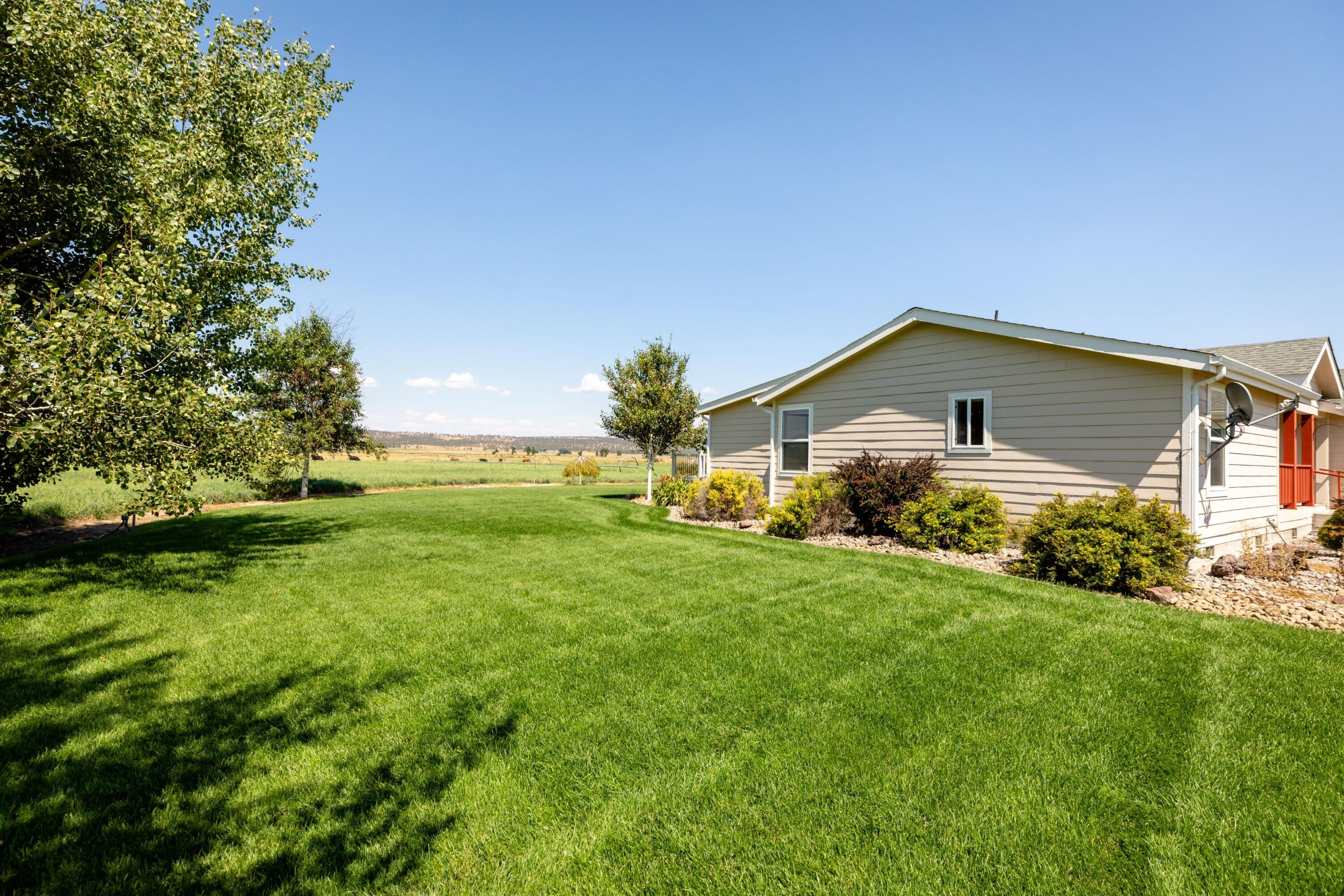 24201 South Poe Valley Road Klamath Falls, OR 97603 - Photo 12 of 79 19