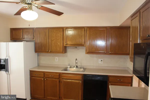 $3,100 | 611 Suffield Drive, Gaithersburg, MD 20878