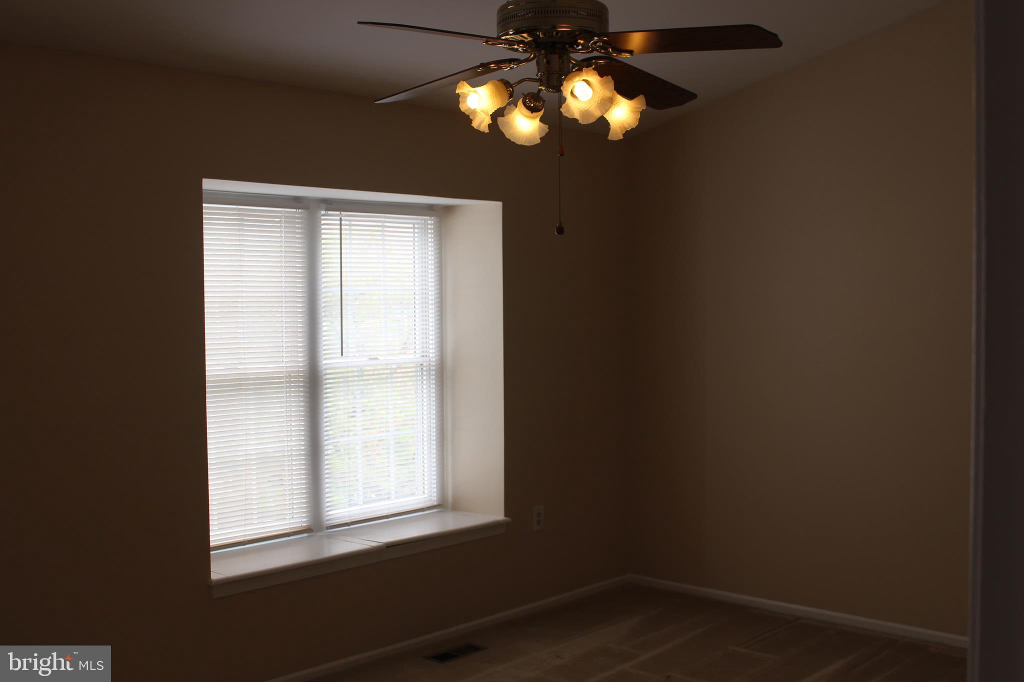 611 Suffield Drive Gaithersburg, MD 20878 - Photo 14 of 35