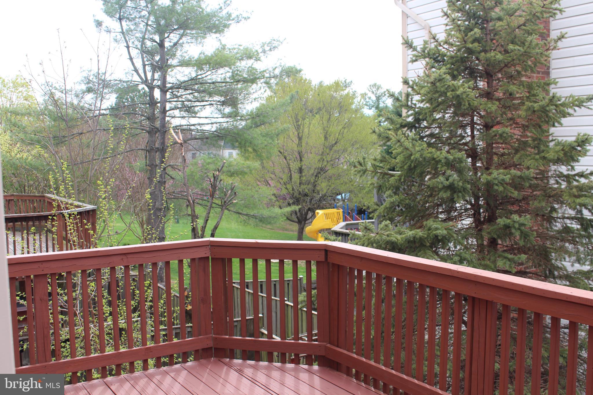 611 Suffield Drive Gaithersburg, MD 20878 - Photo 4 of 35