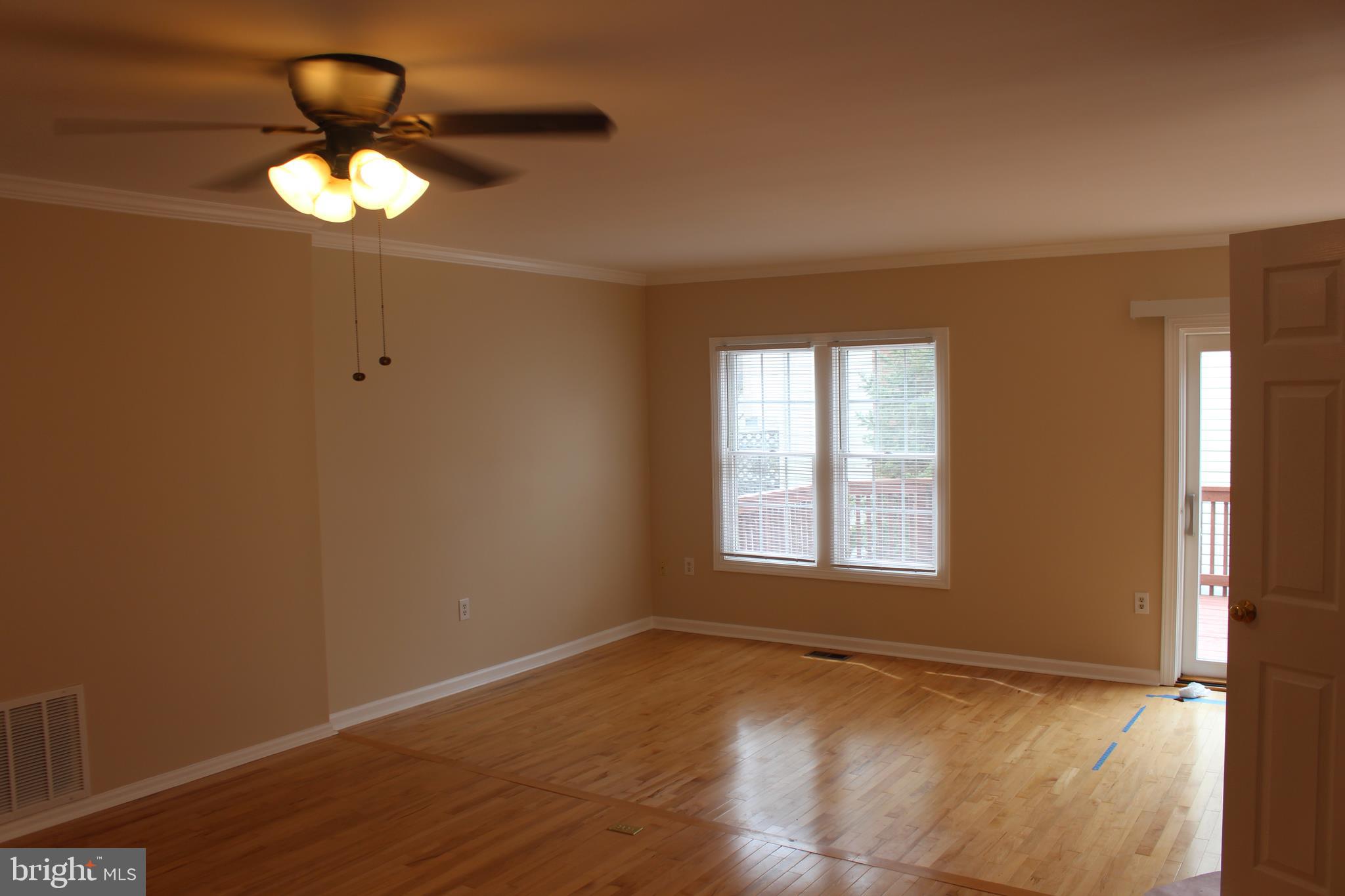 611 Suffield Drive Gaithersburg, MD 20878 - Photo 8 of 35