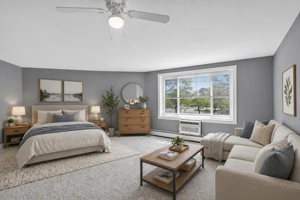$1,400 | 1475 Rebecca Drive, Unit 310, Hoffman Estates, IL 60169