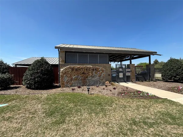 $325,000 | 2336 Old Pecos Trail, Fort Worth, TX 76131