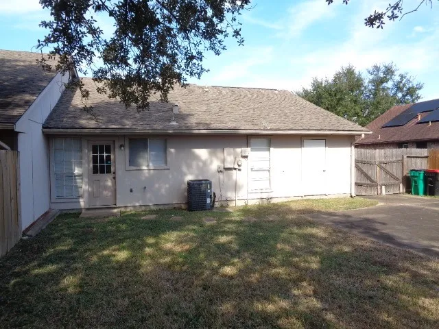 $1,850 | 19411 Lazy Valley Drive, Katy, TX 77449