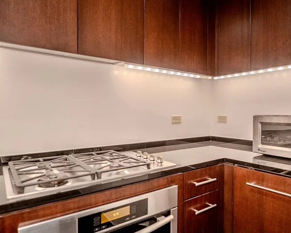 $620,000 | 40 Broad Street, Unit 21C | Financial District