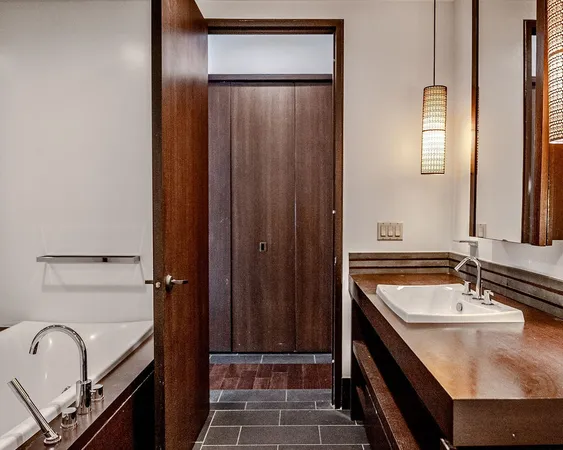 $620,000 | 40 Broad Street, Unit 21C | Financial District