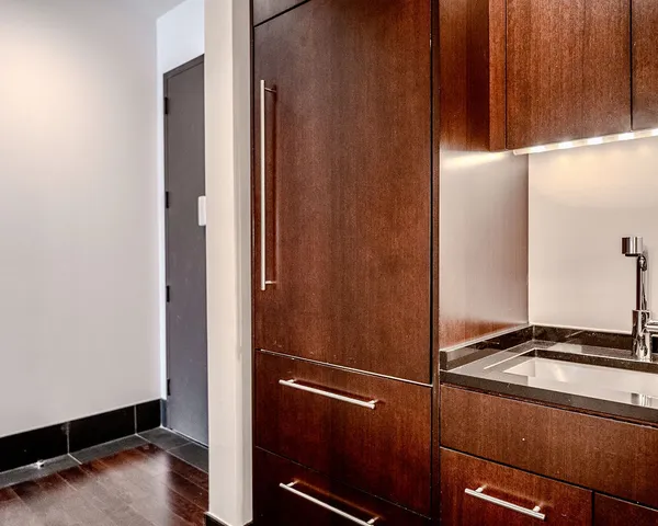 $620,000 | 40 Broad Street, Unit 21C | Financial District