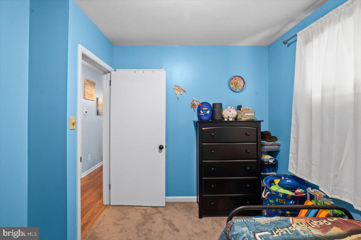 104 Lampeter Road Lancaster, PA 17602 - Photo 10 of 30 Bright and cheerful children's room.