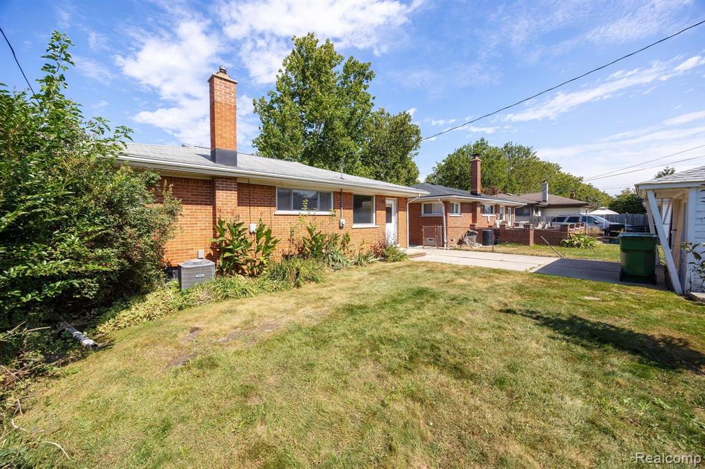 13079 Edison Street Southgate, MI 48195 - Photo 9 of 39 Gallery Image 9