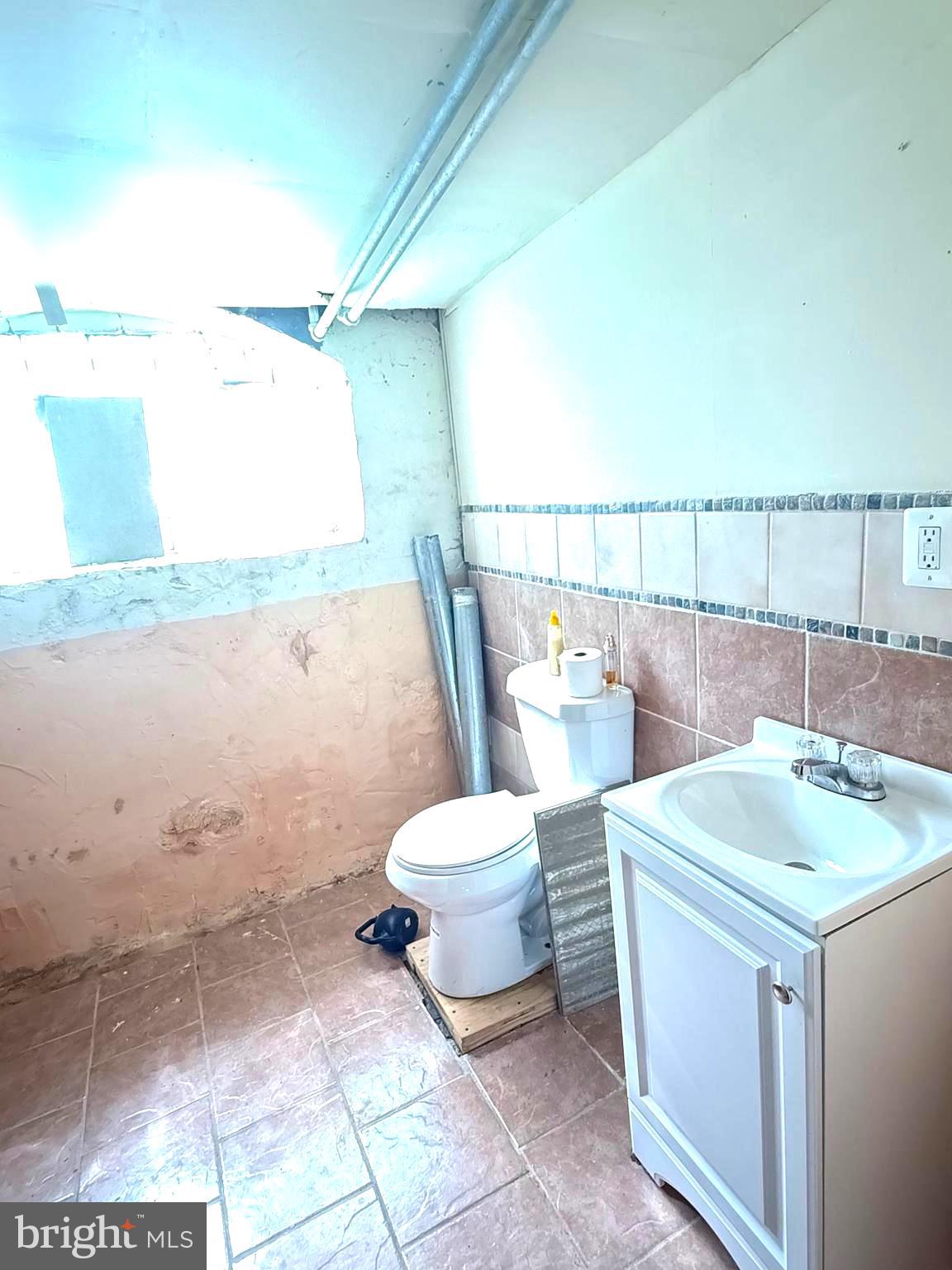 4957 North 9th Street Philadelphia, PA 19141 - Photo 17 of 25