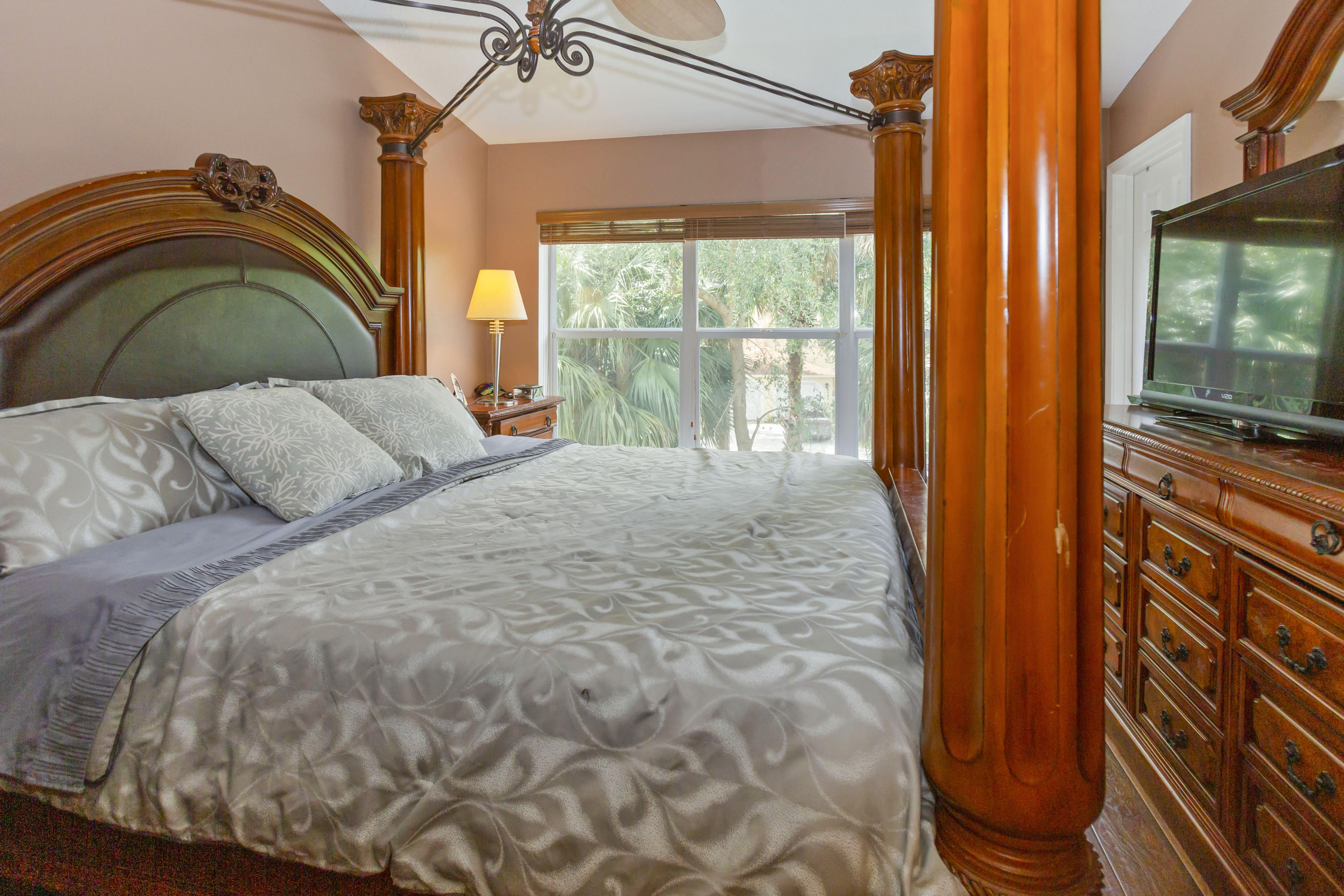 1012 Woodfield Road Greenacres, FL 33415 - Photo 13 of 27 _F4A6412