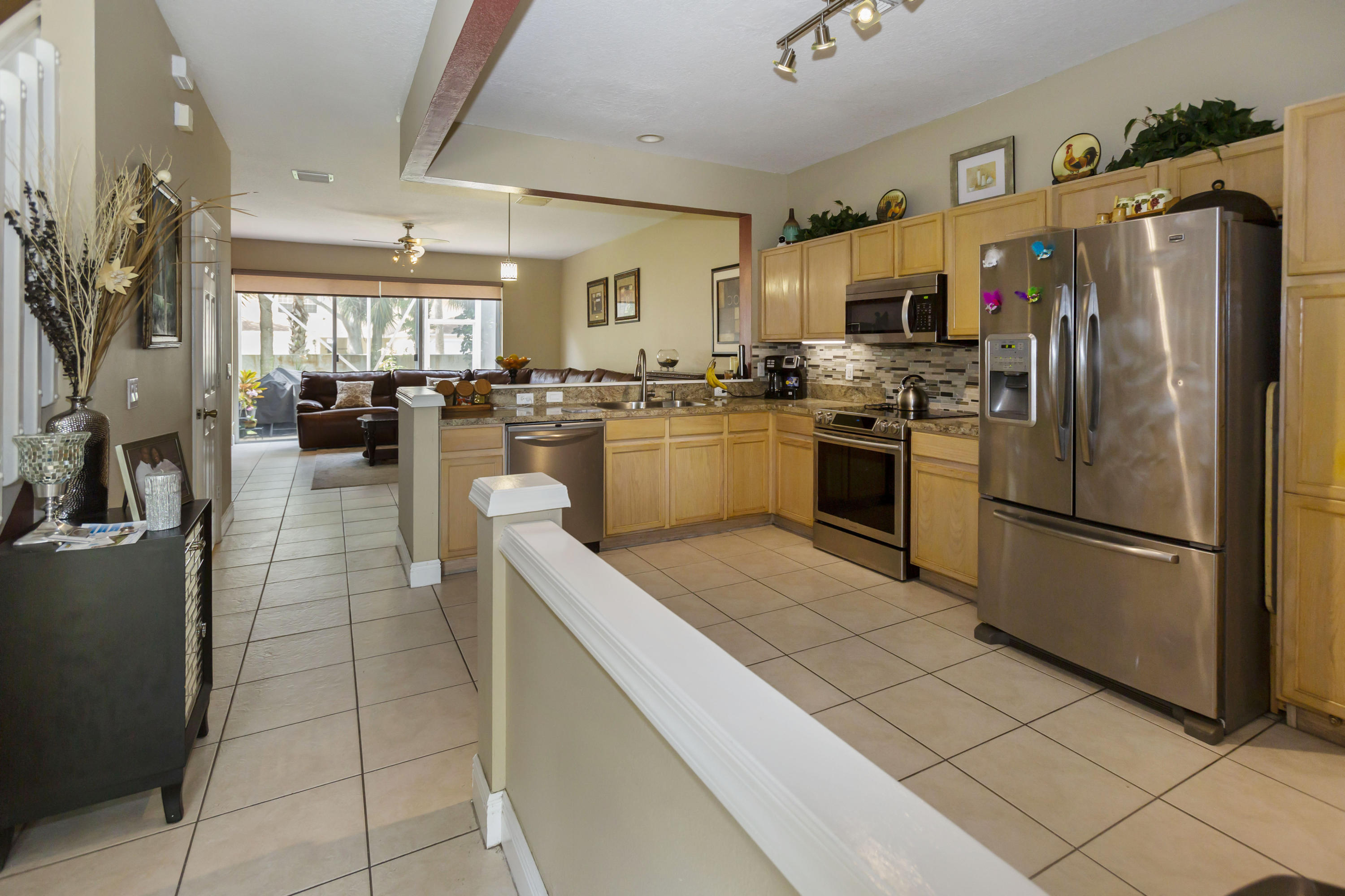 1012 Woodfield Road Greenacres, FL 33415 - Photo 7 of 27 _F4A6338