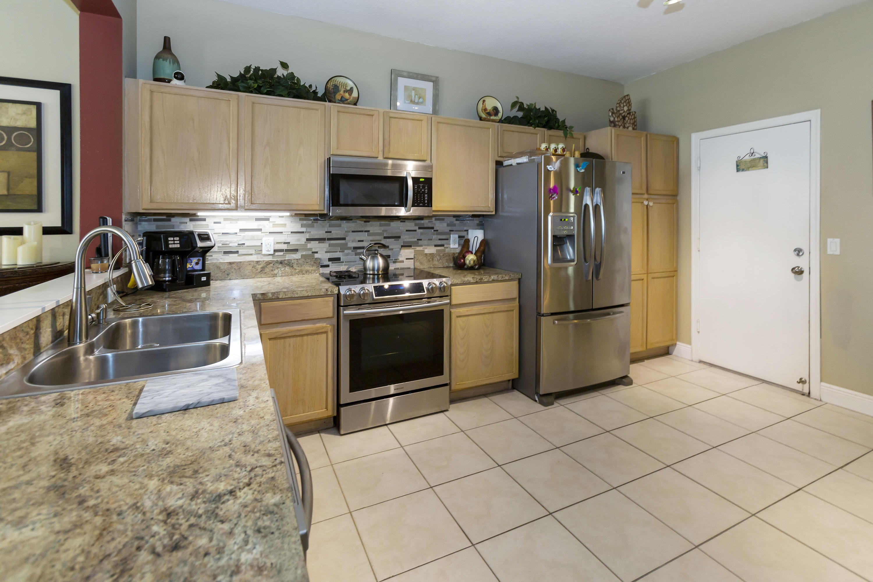 1012 Woodfield Road Greenacres, FL 33415 - Photo 8 of 27 _F4A6330
