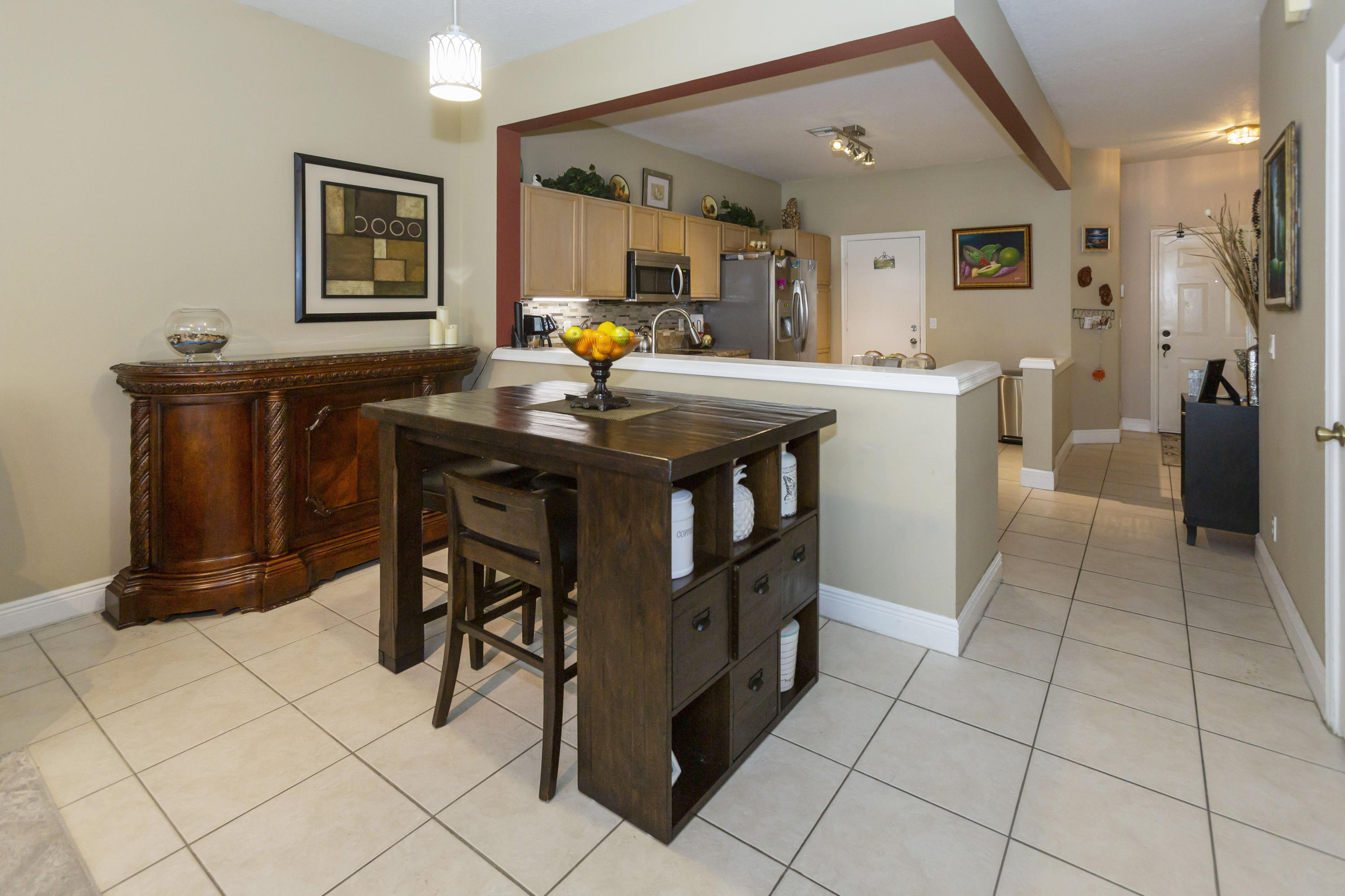 1012 Woodfield Road Greenacres, FL 33415 - Photo 10 of 27 _F4A6385