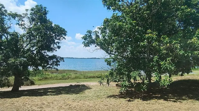 $2,200 | 76 Garrison Lane, Frostproof, FL 33843