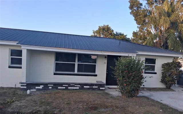 $2,200 | 76 Garrison Lane, Frostproof, FL 33843