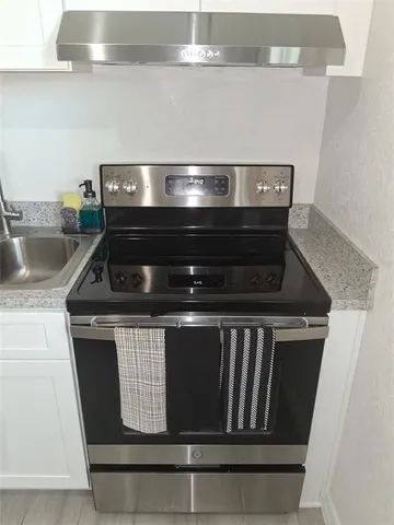 $2,200 | 76 Garrison Lane, Frostproof, FL 33843