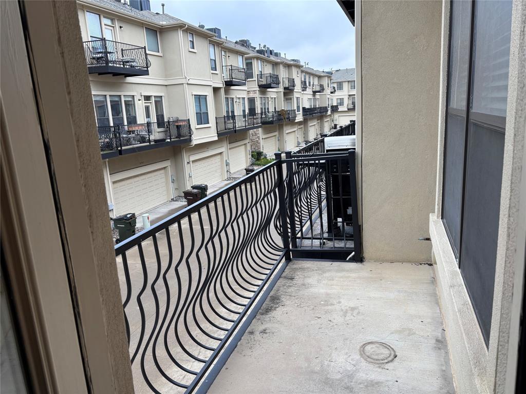 5748 Robbie Road Plano, TX 75024 - Photo 32 of 32 2nd floor terrace