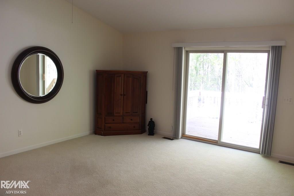 9650 Nook Road, Unit 9 Algonac, MI 48001 - Photo 4 of 17