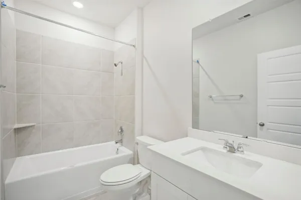 $2,950 | 1567 King Rnch Road, Conroe, TX 77301