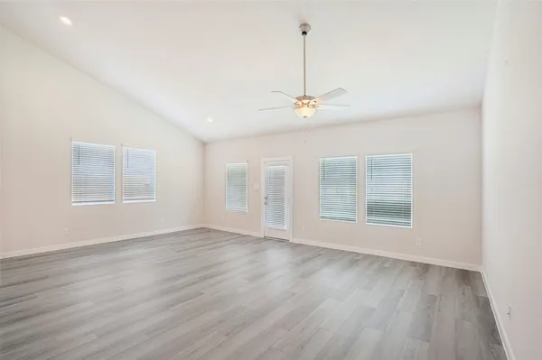 $2,950 | 1567 King Rnch Road, Conroe, TX 77301