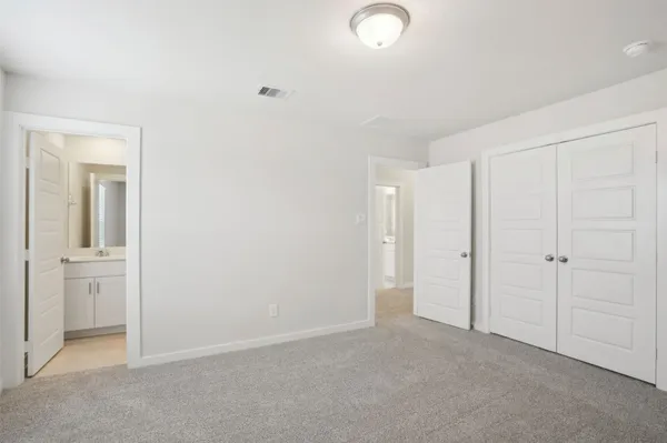 $2,950 | 1567 King Rnch Road, Conroe, TX 77301