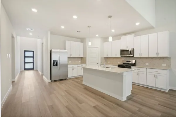 $2,950 | 1567 King Rnch Road, Conroe, TX 77301