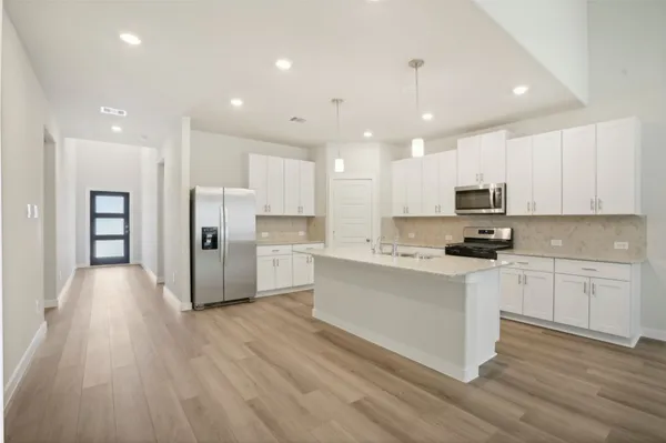 $2,950 | 1567 King Rnch Road, Conroe, TX 77301