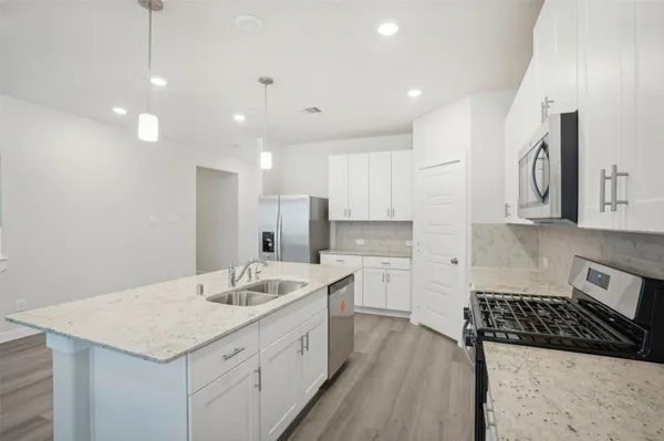 $2,950 | 1567 King Rnch Road, Conroe, TX 77301