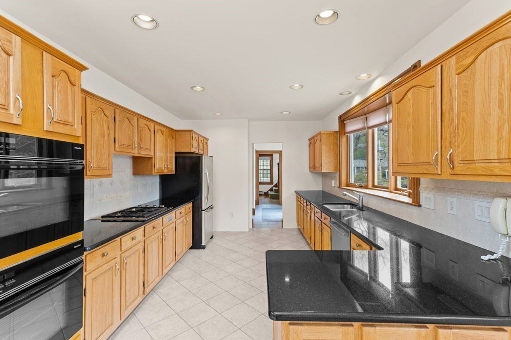 147 Chapin Road Hudson, MA 01749 - Photo 11 of 41 Gallery Image 11