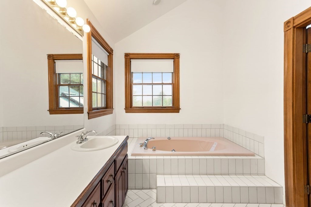 147 Chapin Road Hudson, MA 01749 - Photo 16 of 41 Gallery Image 16