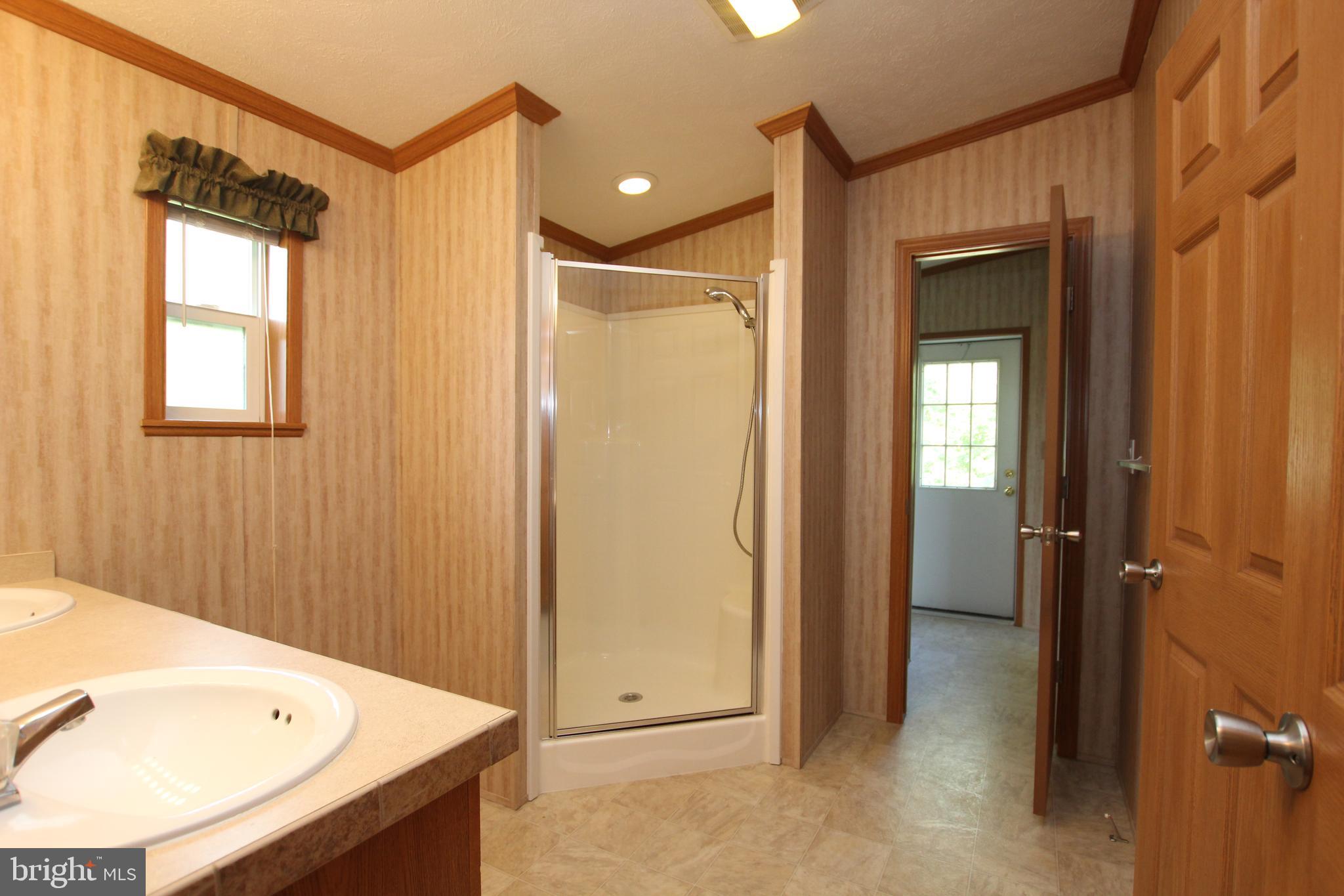 372 Vernon Road Harrington, DE 19952 - Photo 10 of 19 Master Bathroom