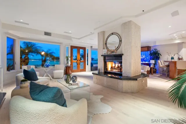 $9,595,000 | 2741 Bayside Walk, San Diego, CA 92109