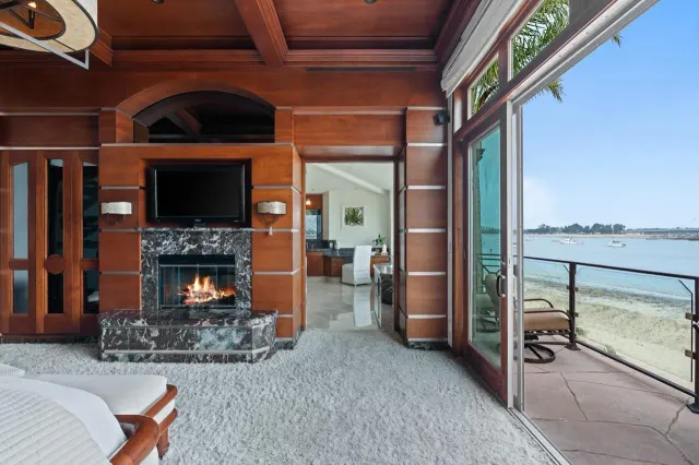 $9,595,000 | 2741 Bayside Walk, San Diego, CA 92109