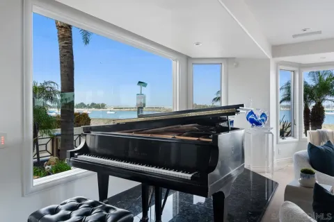 $8,649,000 | 2741 Bayside Walk, San Diego, CA 92109