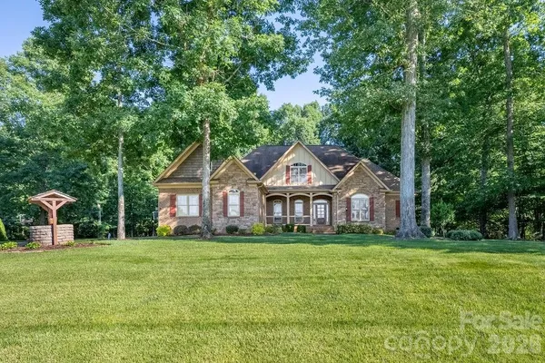 $869,900 | 8325 Curico Lane, Charlotte, NC 28227