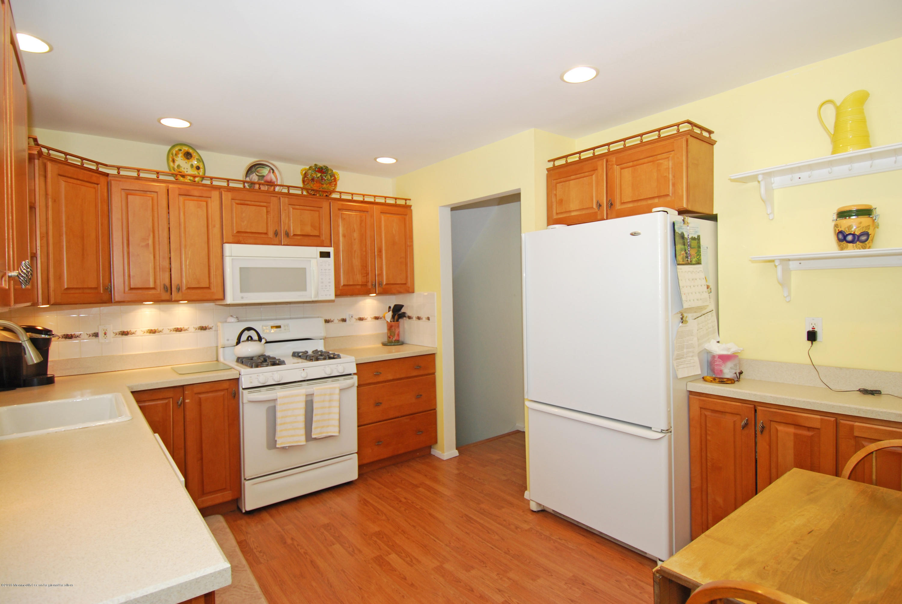 160 Riveredge Road Tinton Falls, NJ 07724 - Photo 6 of 27 DSC_1158f