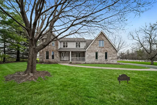 $1,199,000 | 6N777 Palomino Drive, St. Charles, IL 60175