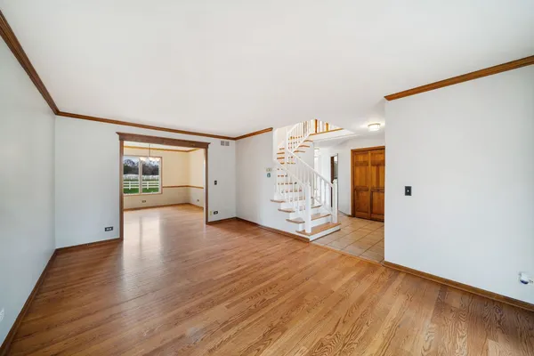 $1,199,000 | 6N777 Palomino Drive, St. Charles, IL 60175