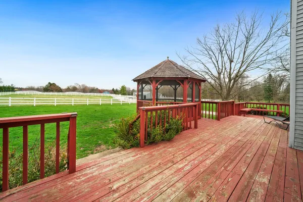 $1,199,000 | 6N777 Palomino Drive, St. Charles, IL 60175