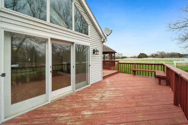 $1,199,000 | 6N777 Palomino Drive, St. Charles, IL 60175