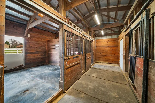 $1,199,000 | 6N777 Palomino Drive, St. Charles, IL 60175