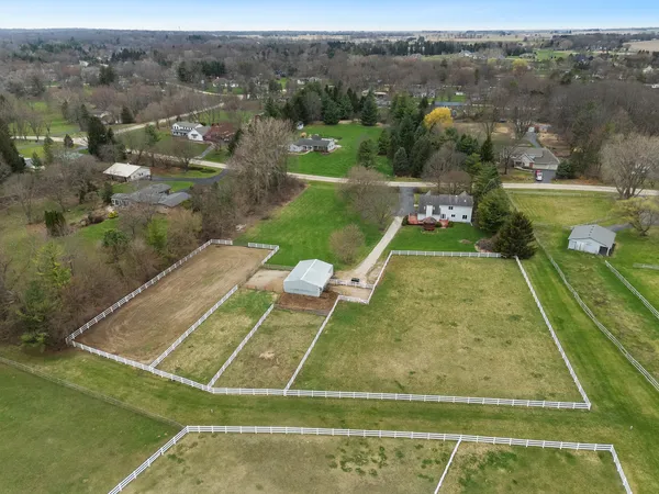 $1,199,000 | 6N777 Palomino Drive, St. Charles, IL 60175