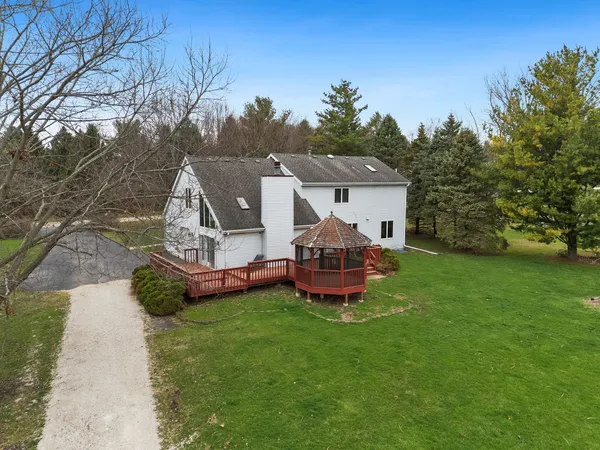 $1,199,000 | 6N777 Palomino Drive, St. Charles, IL 60175