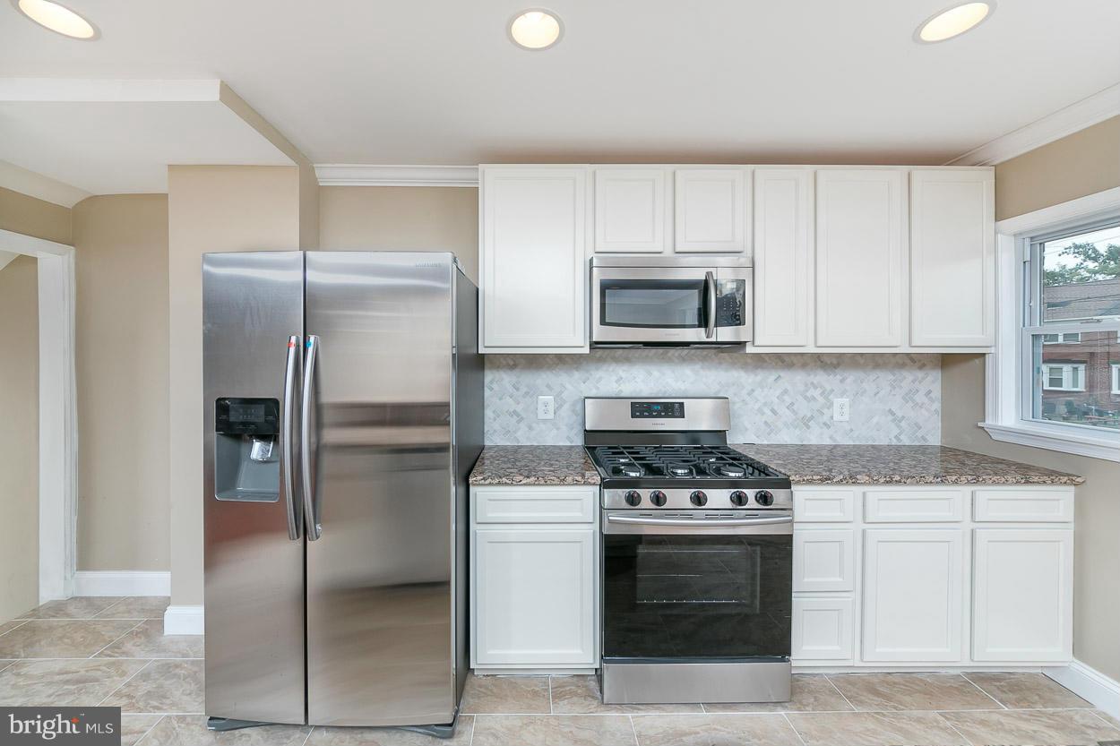 1535 Stonewood Road Baltimore, MD 21239 - Photo 2 of 25 Kitchen