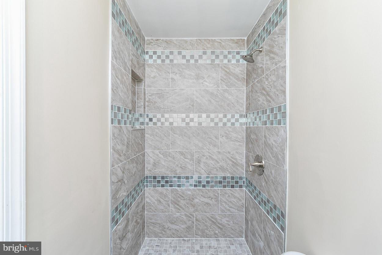 1535 Stonewood Road Baltimore, MD 21239 - Photo 12 of 25 Bath (Master)