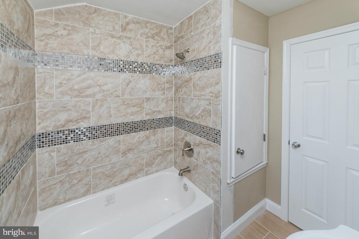 1535 Stonewood Road Baltimore, MD 21239 - Photo 17 of 25 Bath