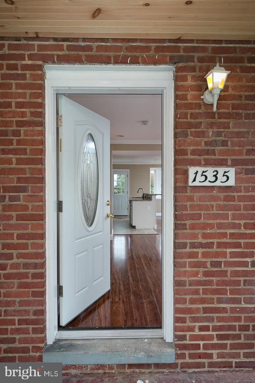 1535 Stonewood Road Baltimore, MD 21239 - Photo 5 of 25 Exterior (Front)
