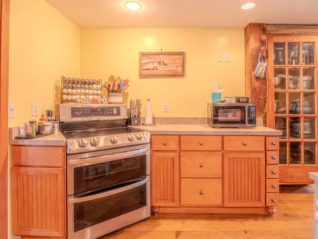 $362,000 | 11 On The Green, Poultney, VT 05764